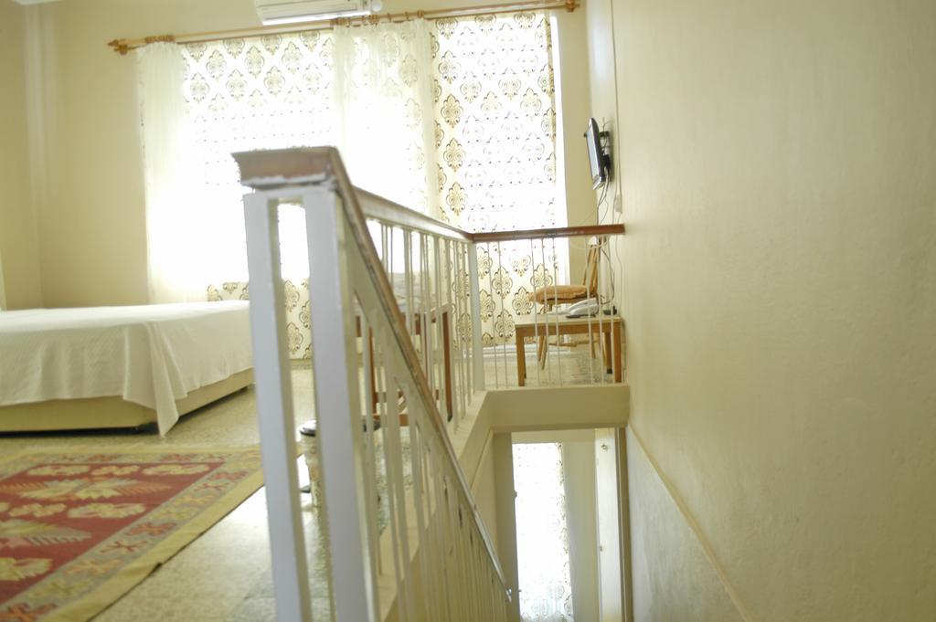 Lades Hotel Silifke Zimmer foto
