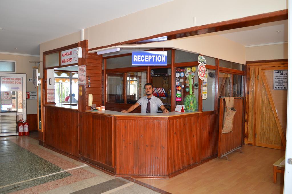 Lades Hotel Silifke Exterior foto